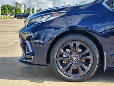 2021 Toyota Sienna XSE 7 Passenger