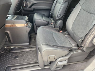 2026 Toyota Sienna Platinum 7 Passenger