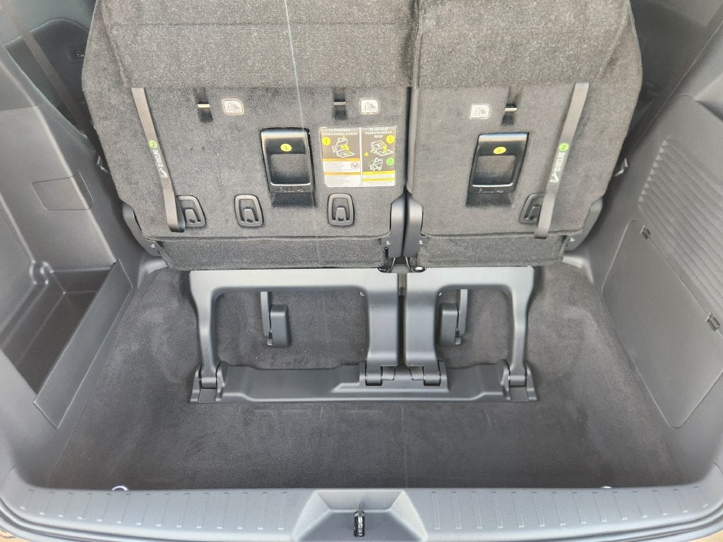 2026 Toyota Sienna Platinum 7 Passenger