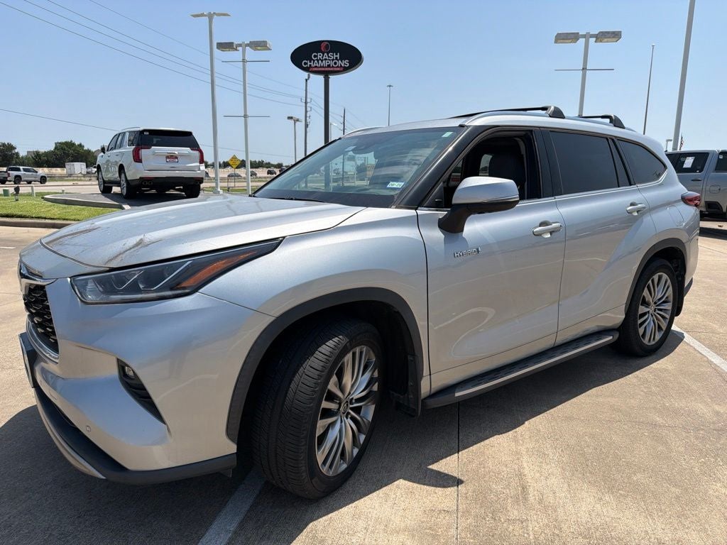 2021 Toyota Highlander Hybrid Platinum