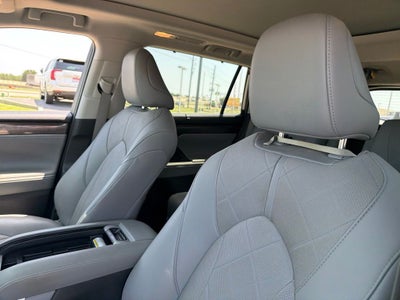 2021 Toyota Highlander Hybrid Platinum