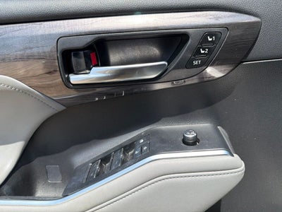 2021 Toyota Highlander Hybrid Platinum
