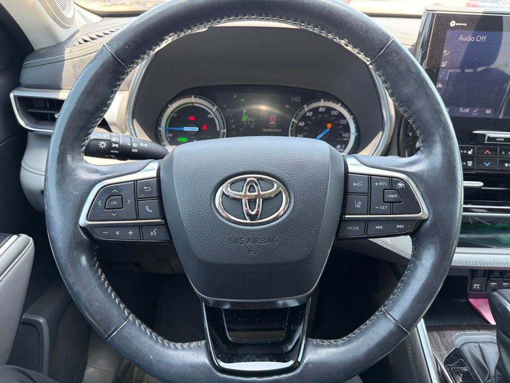 2021 Toyota Highlander Hybrid Platinum