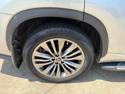 2021 Toyota Highlander Hybrid Platinum