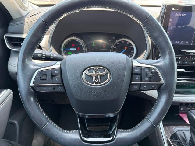 2021 Toyota Highlander Hybrid Platinum