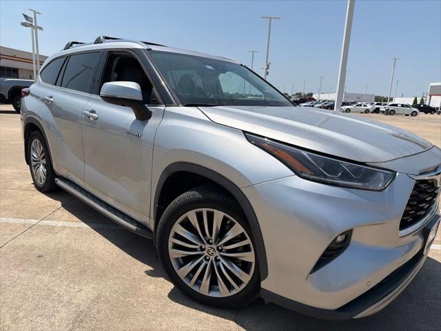 2021 Toyota Highlander Hybrid Platinum