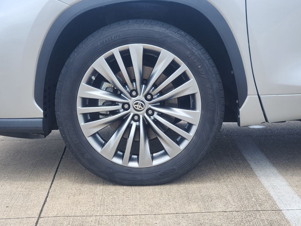 2021 Toyota Highlander Hybrid Platinum