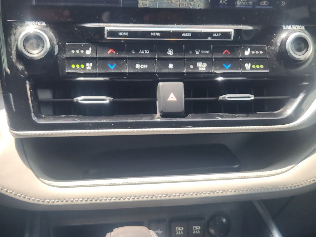 2021 Toyota Highlander Hybrid Platinum