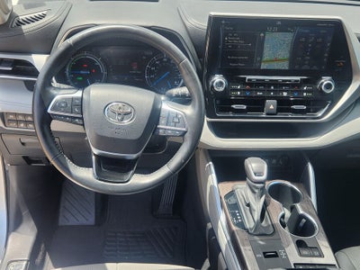 2021 Toyota Highlander Hybrid Platinum