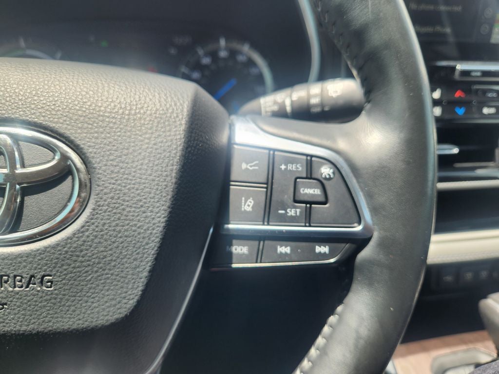 2021 Toyota Highlander Hybrid Platinum
