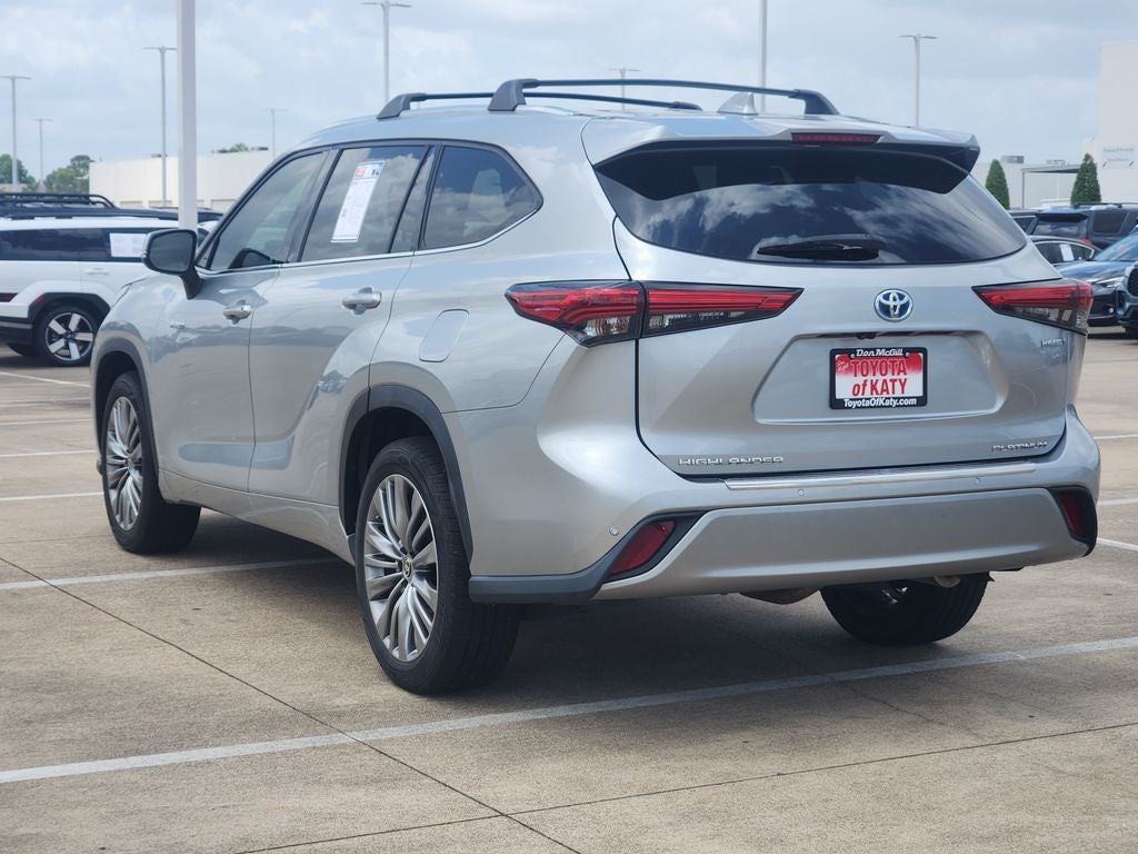 2021 Toyota Highlander Hybrid Platinum