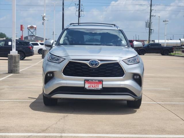 2021 Toyota Highlander Hybrid Platinum