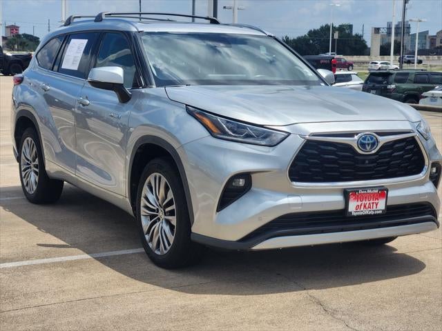 2021 Toyota Highlander Hybrid Platinum