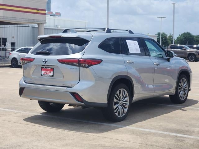 2021 Toyota Highlander Hybrid Platinum