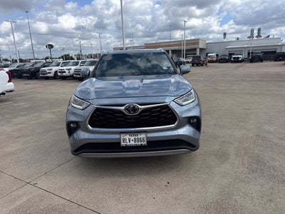 2022 Toyota Highlander Platinum