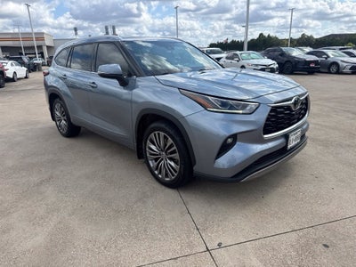 2022 Toyota Highlander Platinum