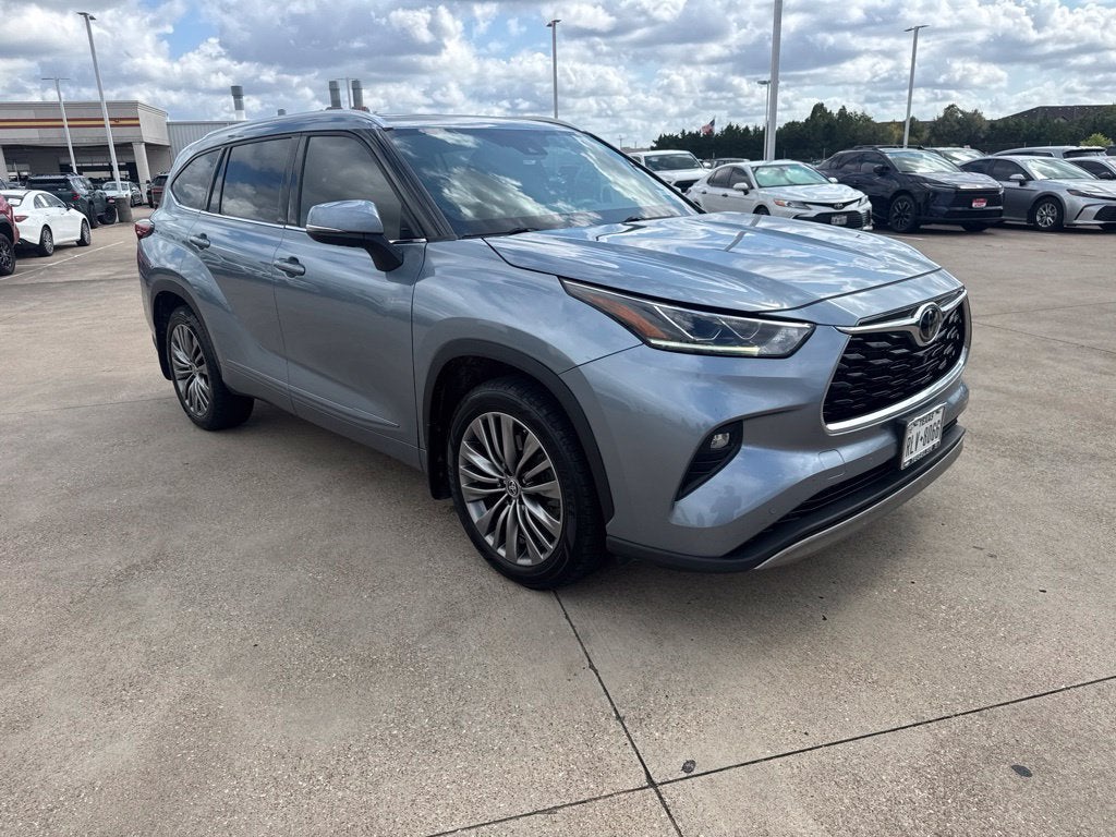2022 Toyota Highlander Platinum