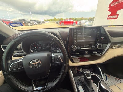 2021 Toyota Highlander XLE