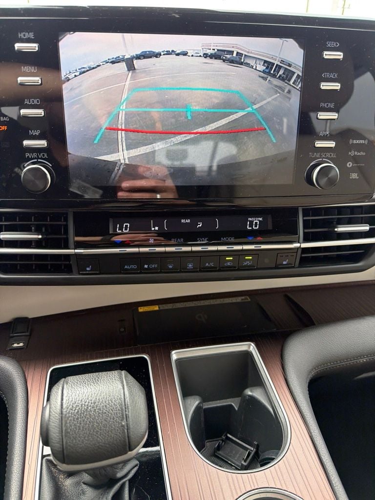 2023 Toyota Sienna XLE 8 Passenger