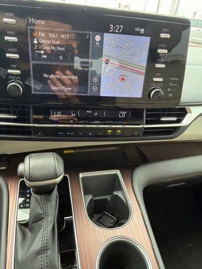 2023 Toyota Sienna XLE 8 Passenger