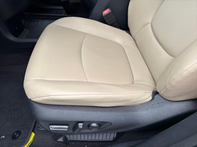 2023 Toyota Sienna XLE 8 Passenger