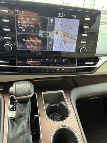 2023 Toyota Sienna XLE 8 Passenger