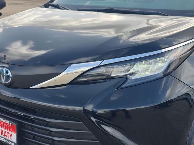 2023 Toyota Sienna XLE 8 Passenger