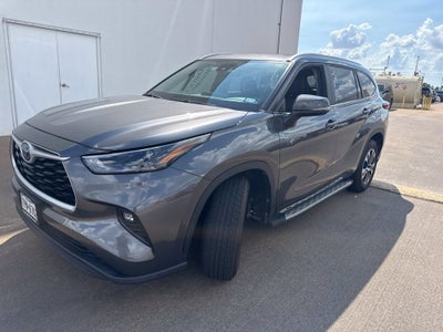 2023 Toyota Highlander Hybrid XLE