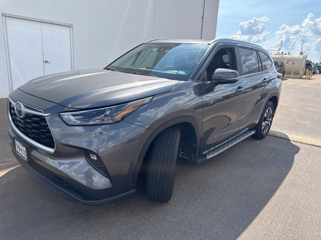 2023 Toyota Highlander Hybrid XLE