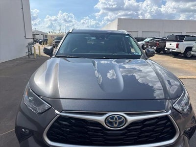 2023 Toyota Highlander Hybrid XLE