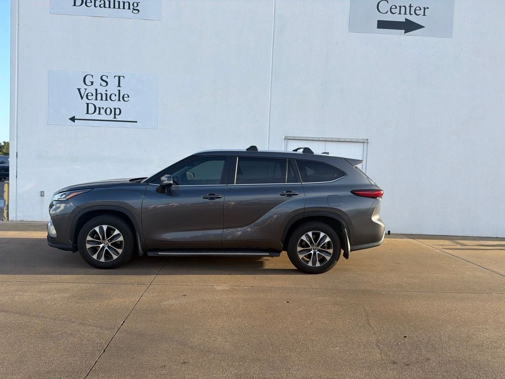 2023 Toyota Highlander Hybrid XLE