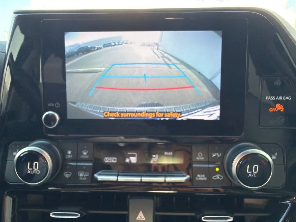 2023 Toyota Highlander Hybrid XLE