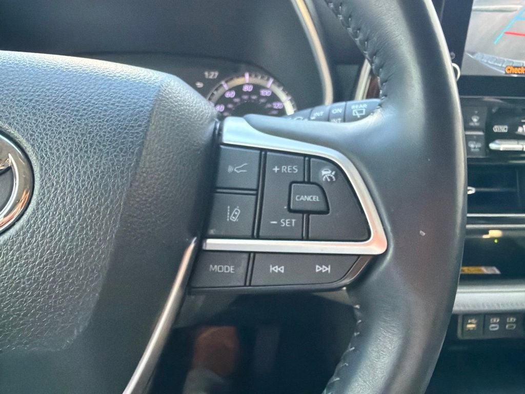 2023 Toyota Highlander Hybrid XLE