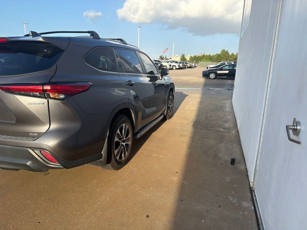 2023 Toyota Highlander Hybrid XLE