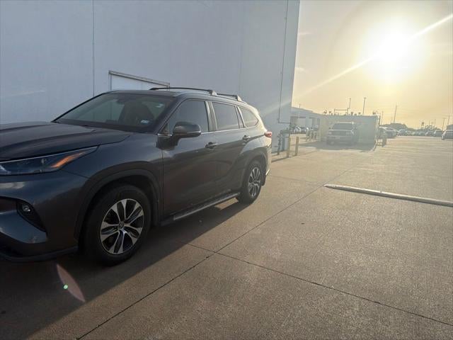 2023 Toyota Highlander Hybrid XLE