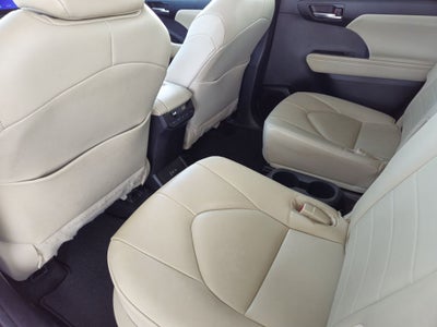 2024 Toyota Highlander Hybrid XLE