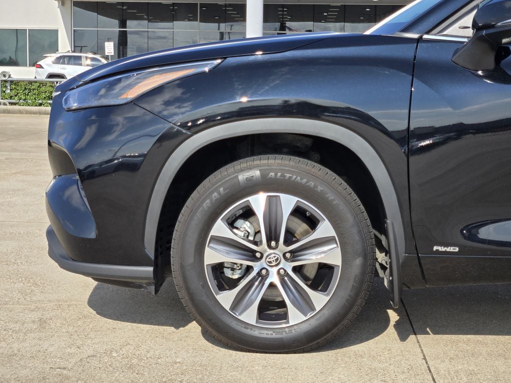 2024 Toyota Highlander Hybrid XLE