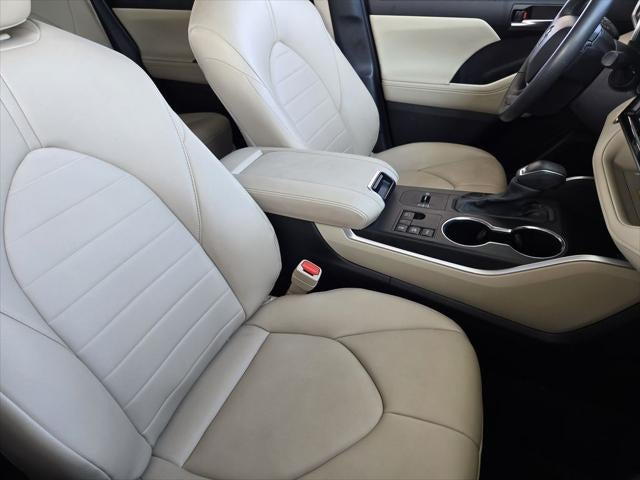 2024 Toyota Highlander Hybrid XLE