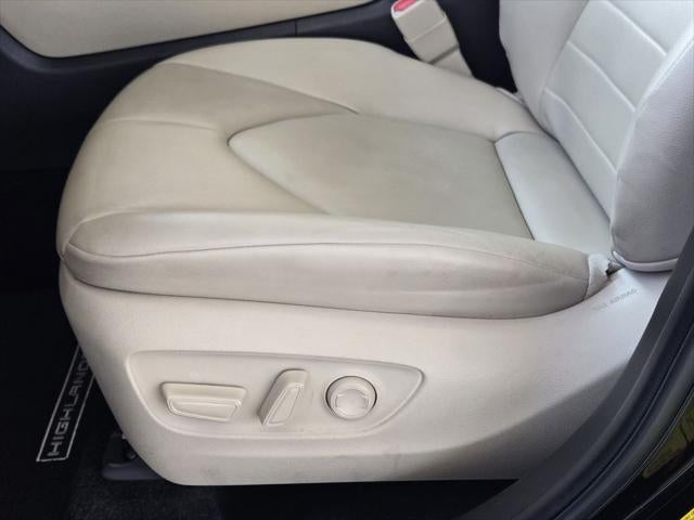 2024 Toyota Highlander Hybrid XLE