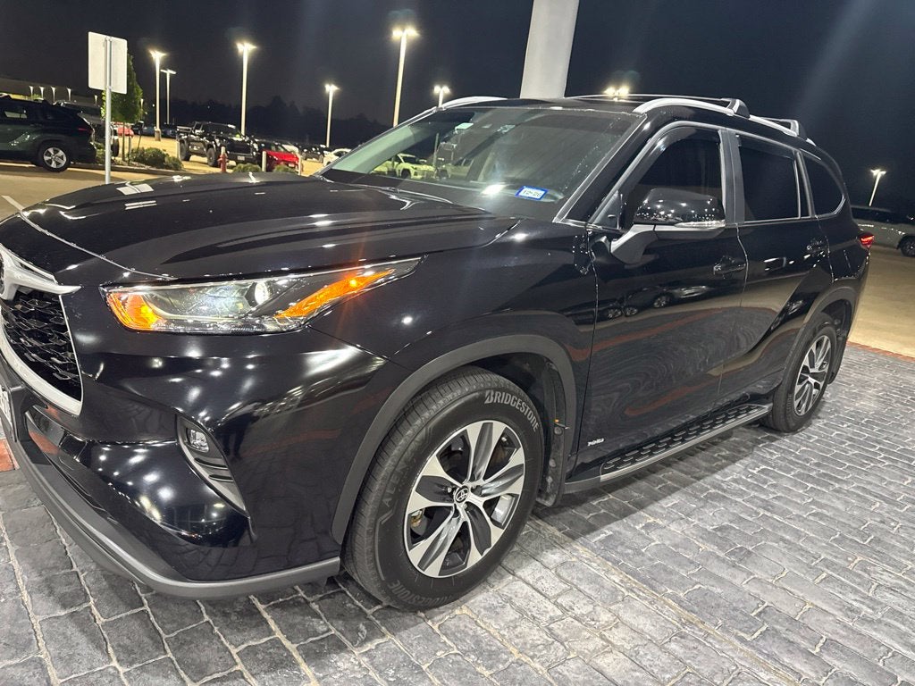 2025 Toyota Highlander Hybrid XLE