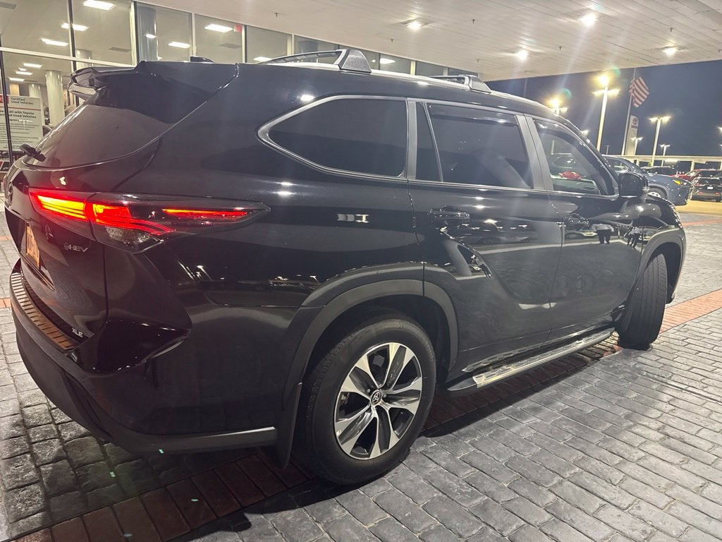 2025 Toyota Highlander Hybrid XLE