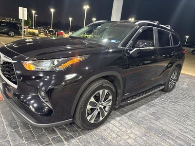 2025 Toyota Highlander Hybrid XLE