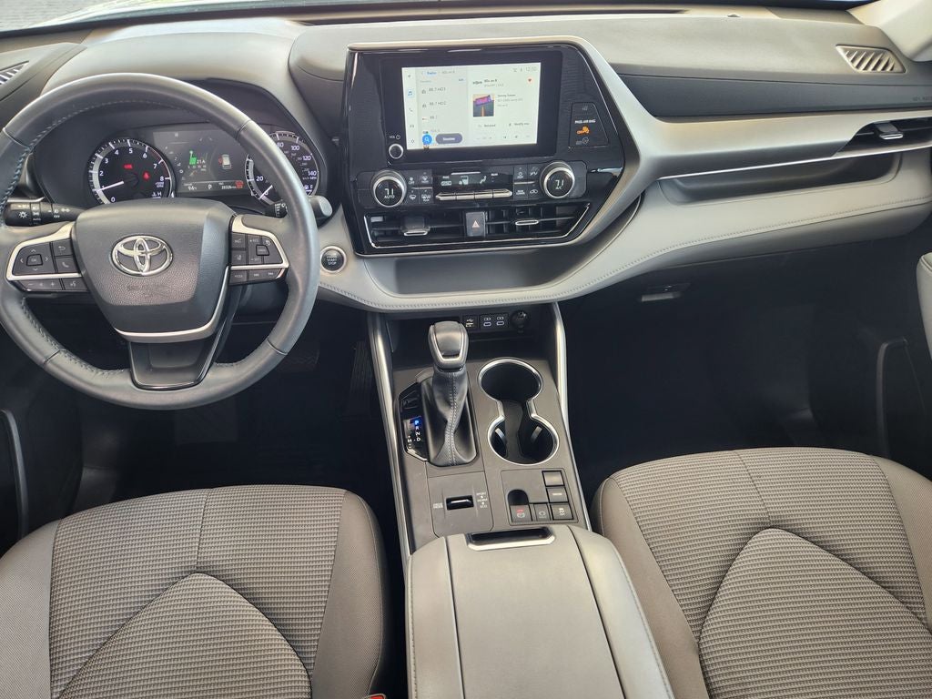 2024 Toyota Highlander LE