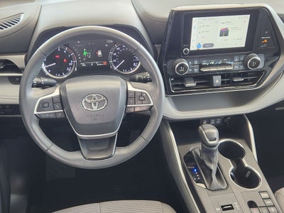 2024 Toyota Highlander LE