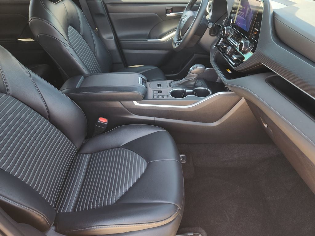 2024 Toyota HIGHLANDER XSE