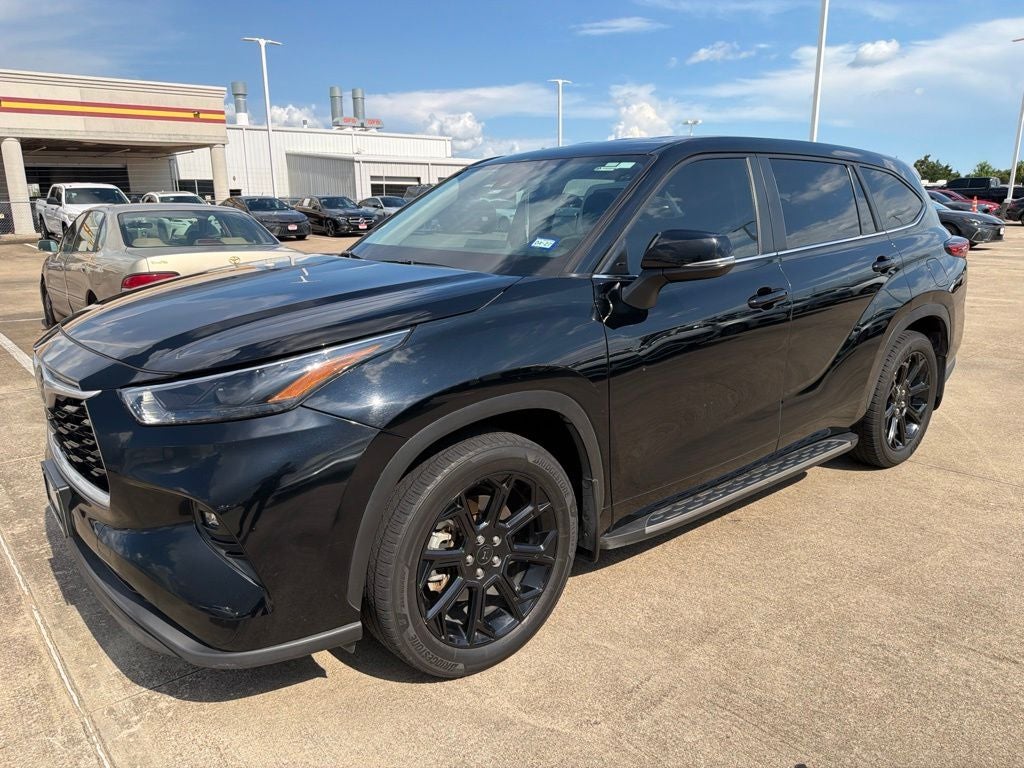 2024 Toyota Highlander LE