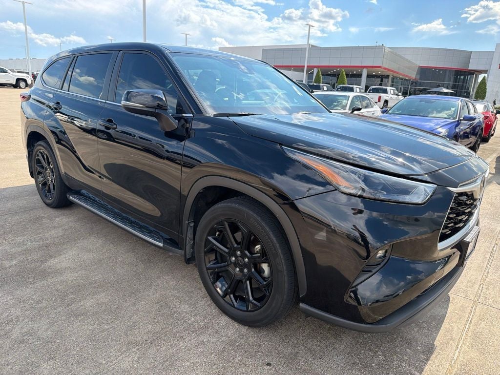 2024 Toyota Highlander LE