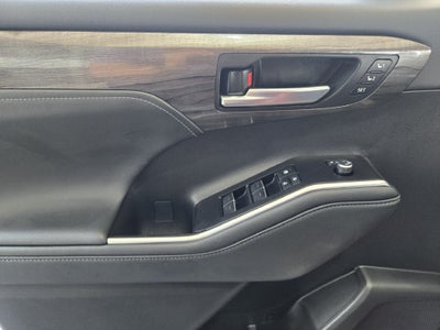 2025 Toyota Highlander Limited