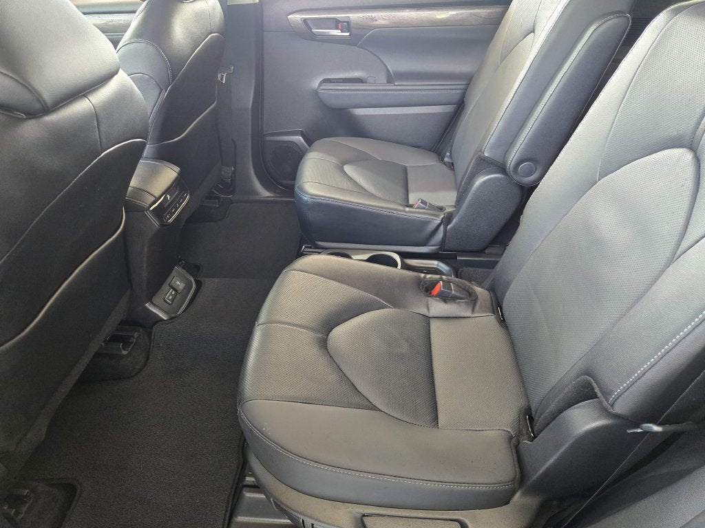 2025 Toyota Highlander Limited