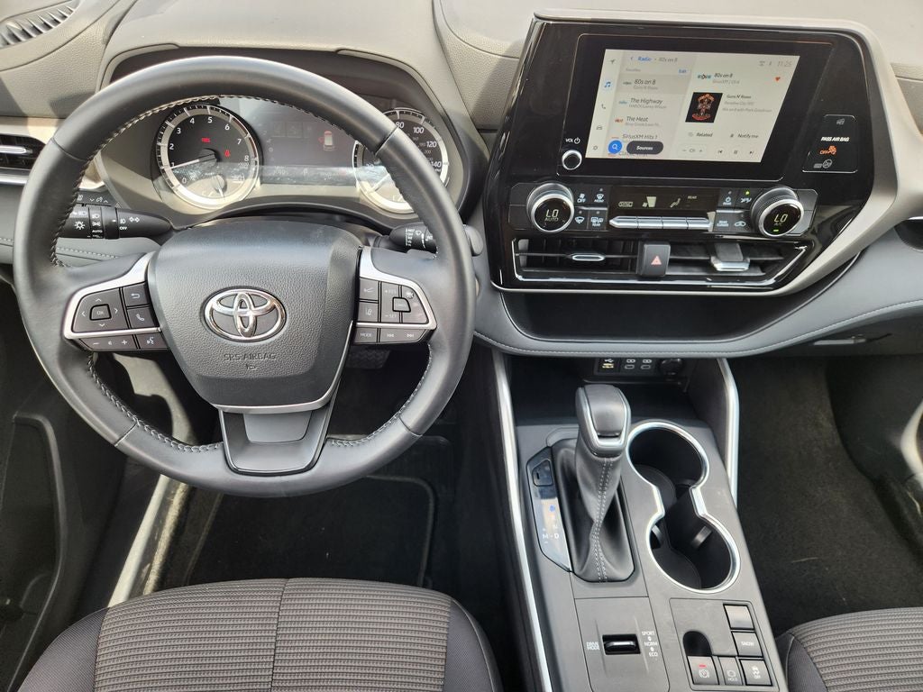 2025 Toyota Highlander LE